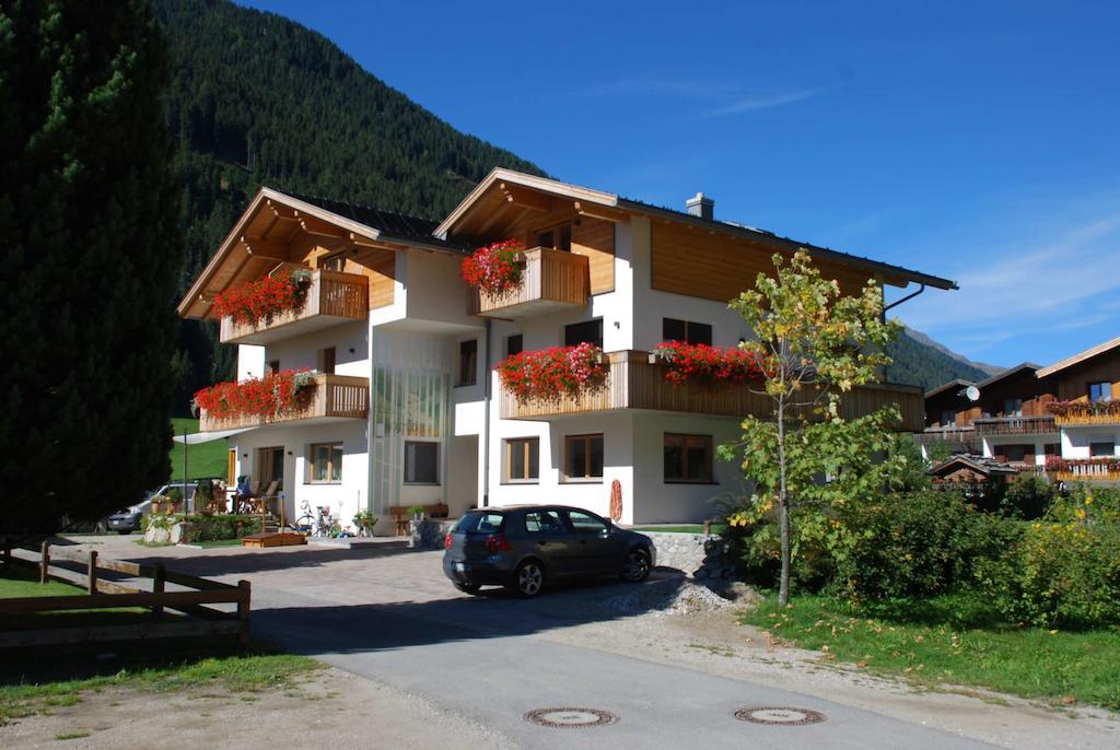 Haus Kargruber Apartment Santa Maddalena in Casies Exterior photo